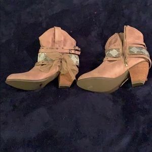 Boots (short) with beaded & ribbon detail.